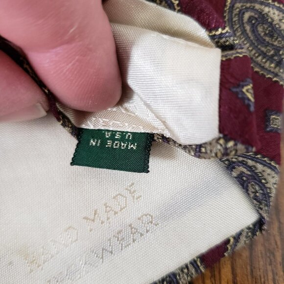 Tom James Red Paisley Pattern All Silk Necktie - Picture 5 of 6